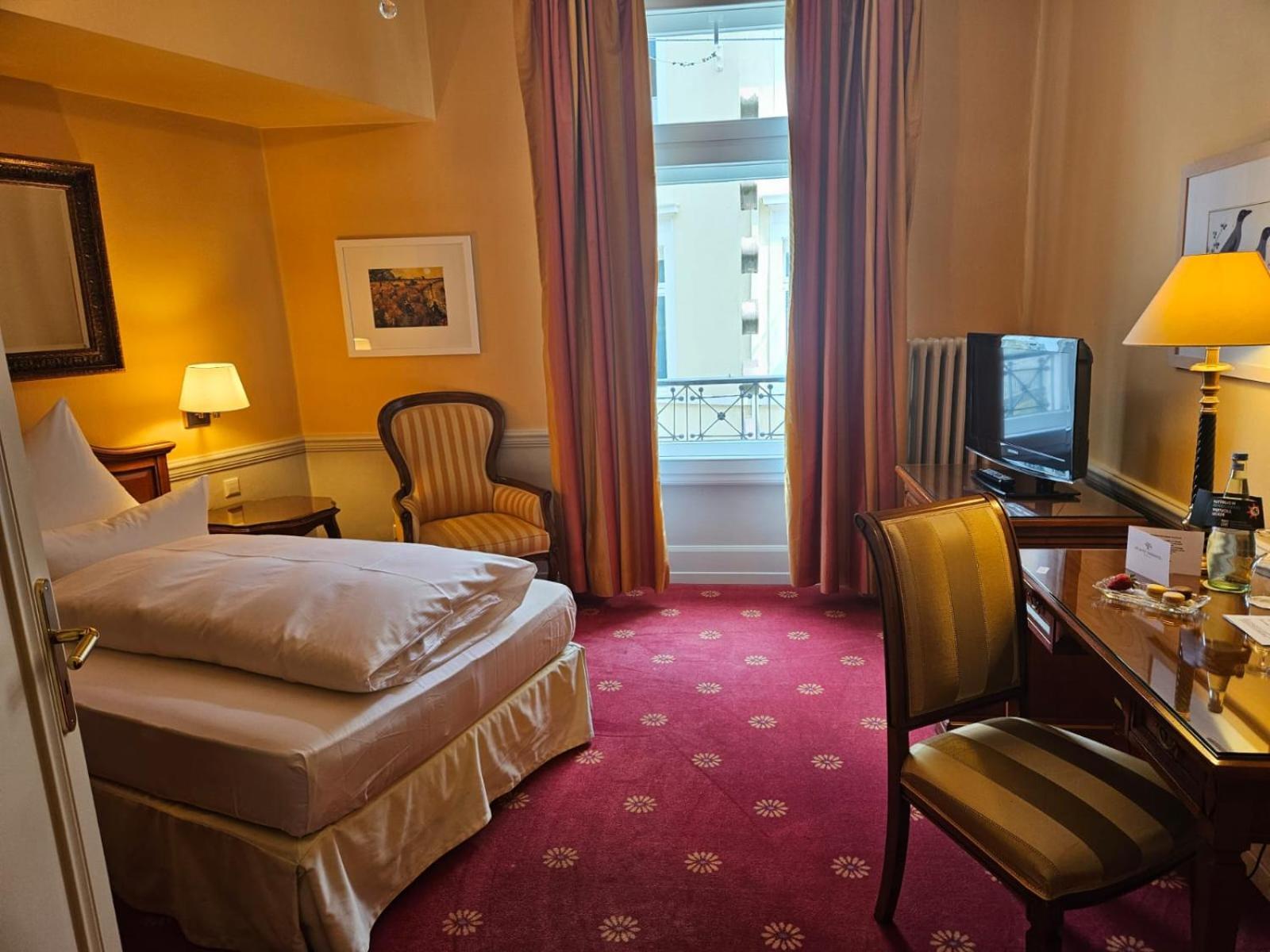 แอตแลนติก พาร์คโฮเทล Hotel บาเดน-บาเดน ภายนอก รูปภาพ